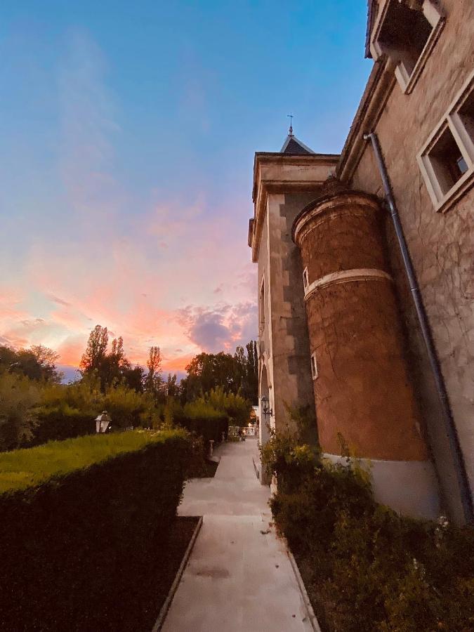 Hotel Chateau De Fontager Serves-sur-Rhône Exterior foto